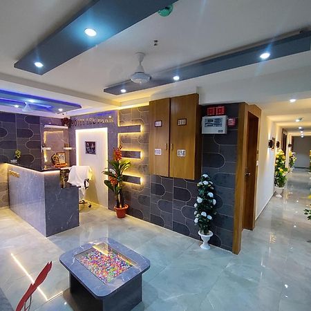 Hotel Lee Park Ахмедабад Экстерьер фото