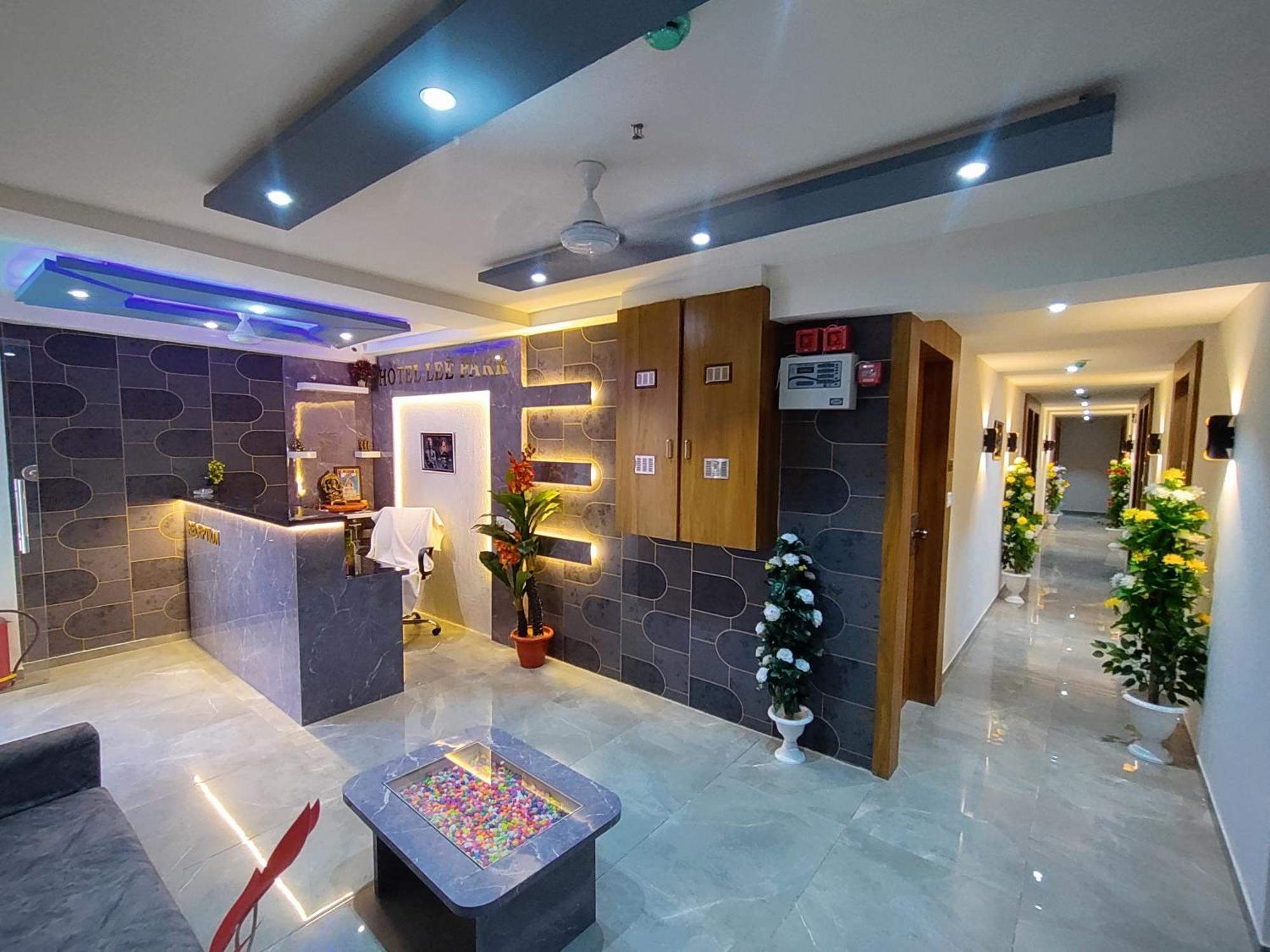 Hotel Lee Park Ахмедабад Экстерьер фото